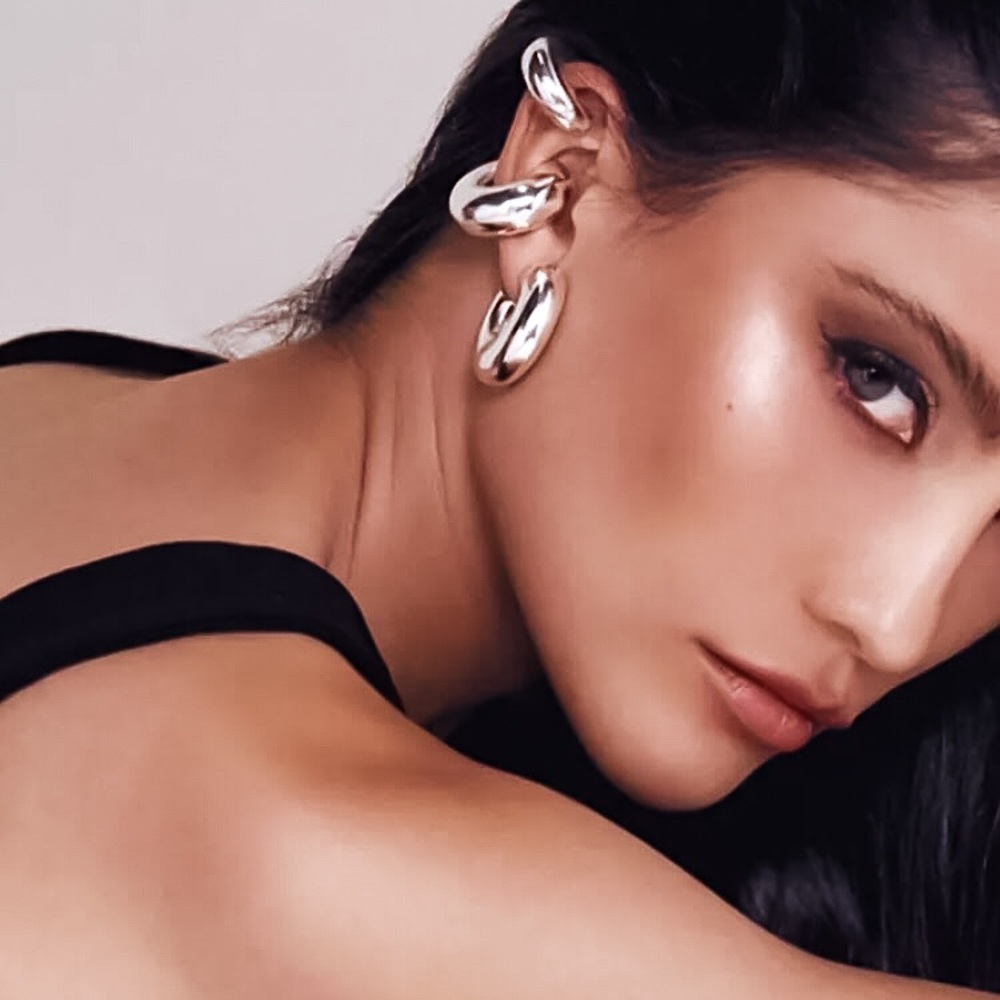 ⚜️𝟯𝟬%𝗢𝗙𝗙 𝗯𝘂𝗻𝗱𝗹𝗲𝘀 𝟯+⚜️ NEW 2 Large Chunky Ear Cuffs Set - Picture 7 of 14